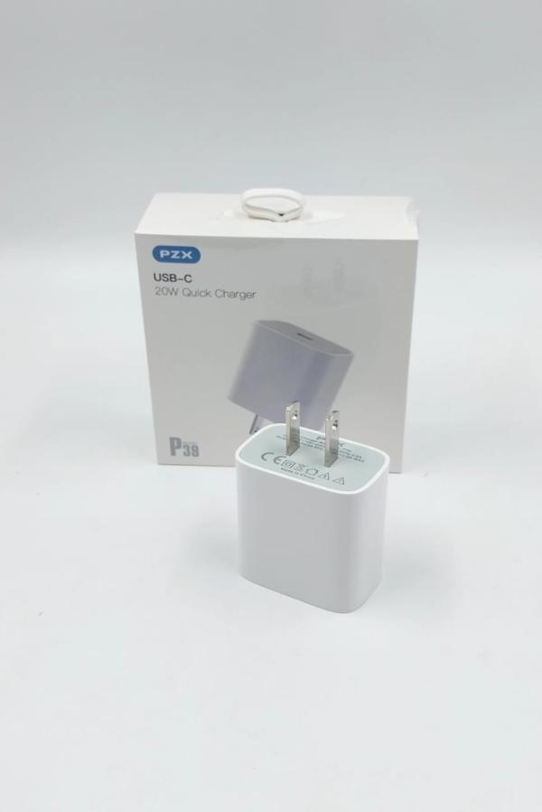 CUBO CARGADOR TIPO C 20W MODELO P39 PZX  BLANCO
