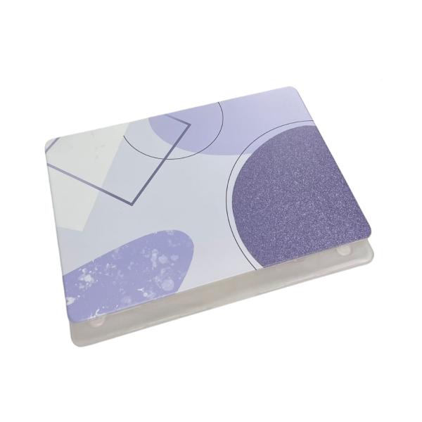 ESTUCHE CRISTAL MACBOOK 13.6" Air A2681 CON DISE&Ntilde;O FIGURAS MORADO (DDC-1347)