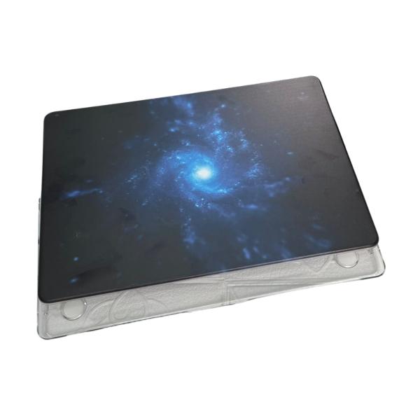 ESTUCHE CRISTAL MACBOOK 13.6" Air A2681 CON DISE&Ntilde;O CONSTELACION (DDC-437)